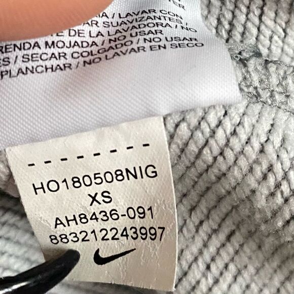 Nike Dri Fit Grey Puff Logo Sweater Womens Size XS - Picture 7 of 7